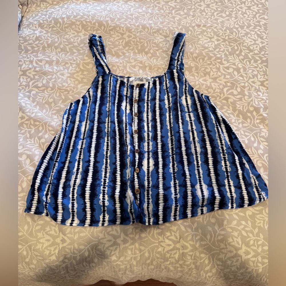 Cupio Lace-Trimmed Garment - Picture 3 of 10